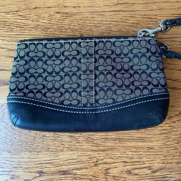 coach wristlet black/dark gray leather and fabric used good condition - Picture 7 of 10